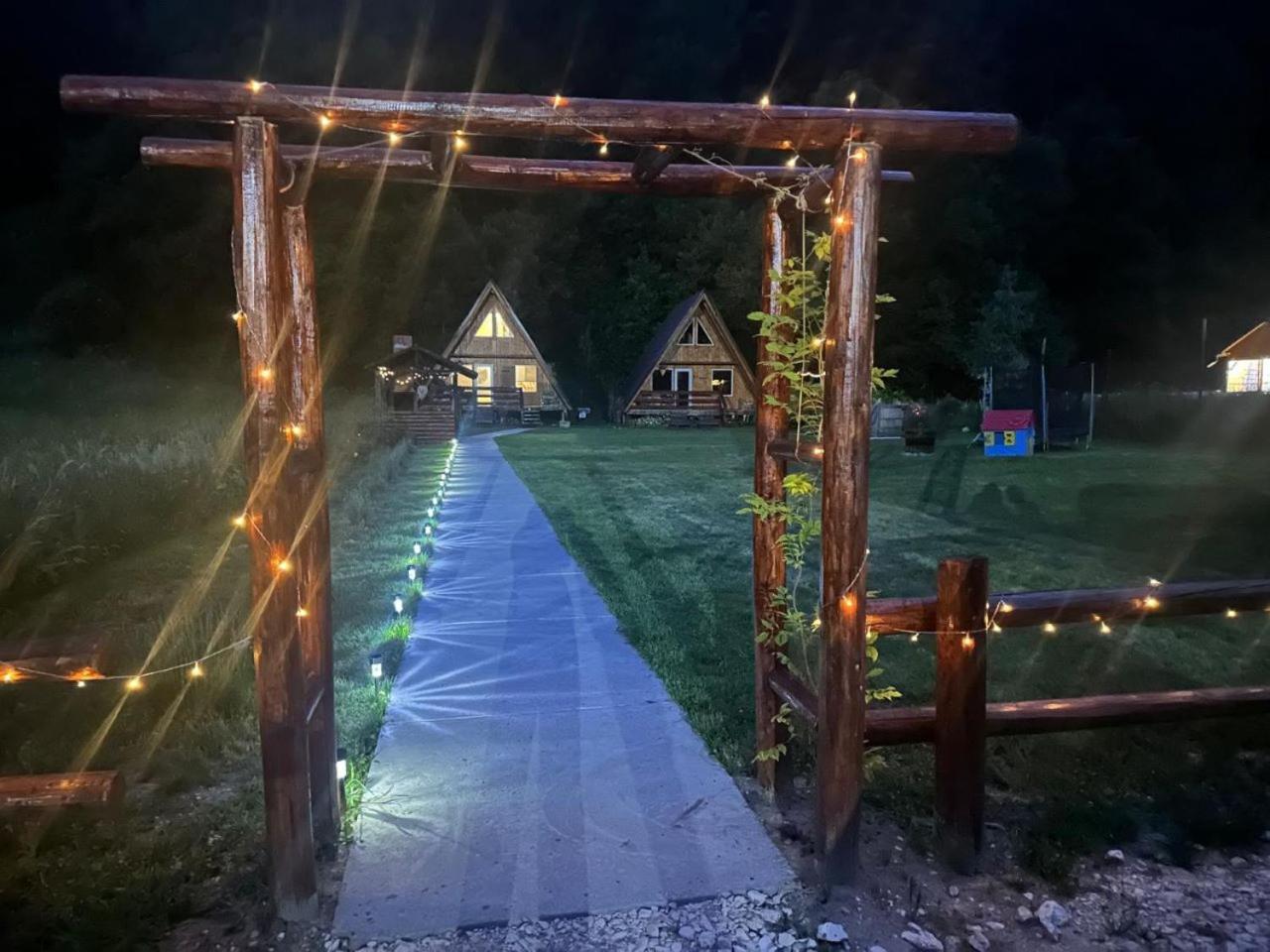 Cabanutze Satic Rucăr Exterior foto