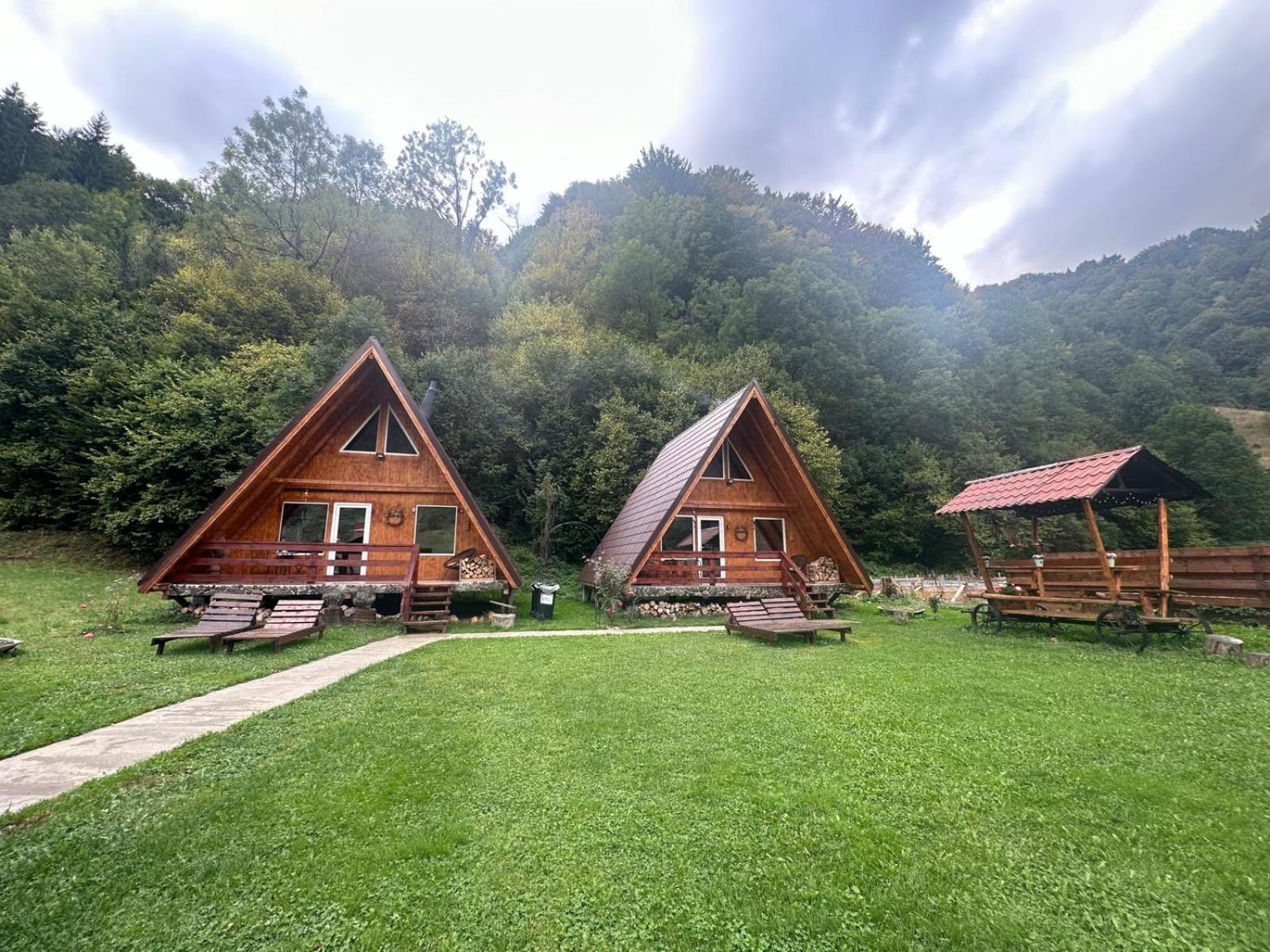 Cabanutze Satic Rucăr Exterior foto